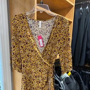 XHILARATION WRAP MINI DRESS, 3/4 SLEEVE, NWT SMALL